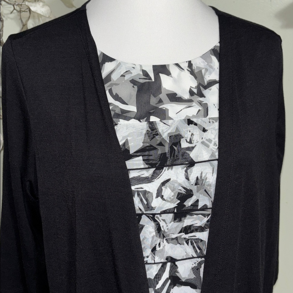 Alfred Dunner Black and White Cardigan Sweater Top - Picture 2 of 6